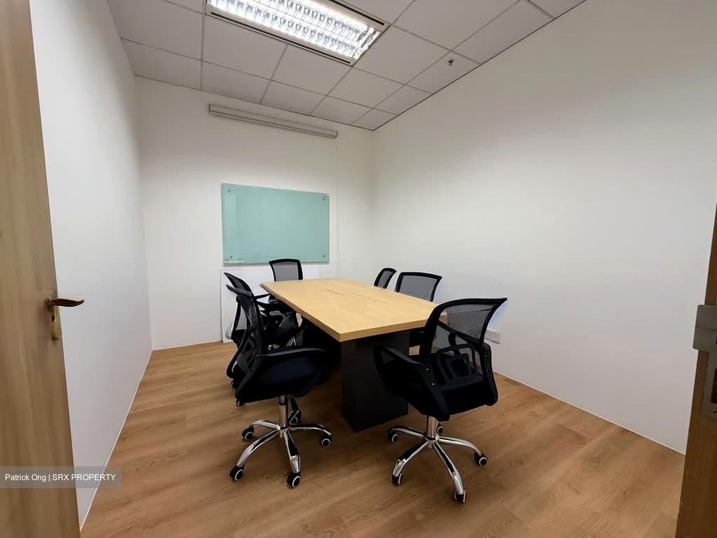 Bugis Junction (D7), Office #563992361
